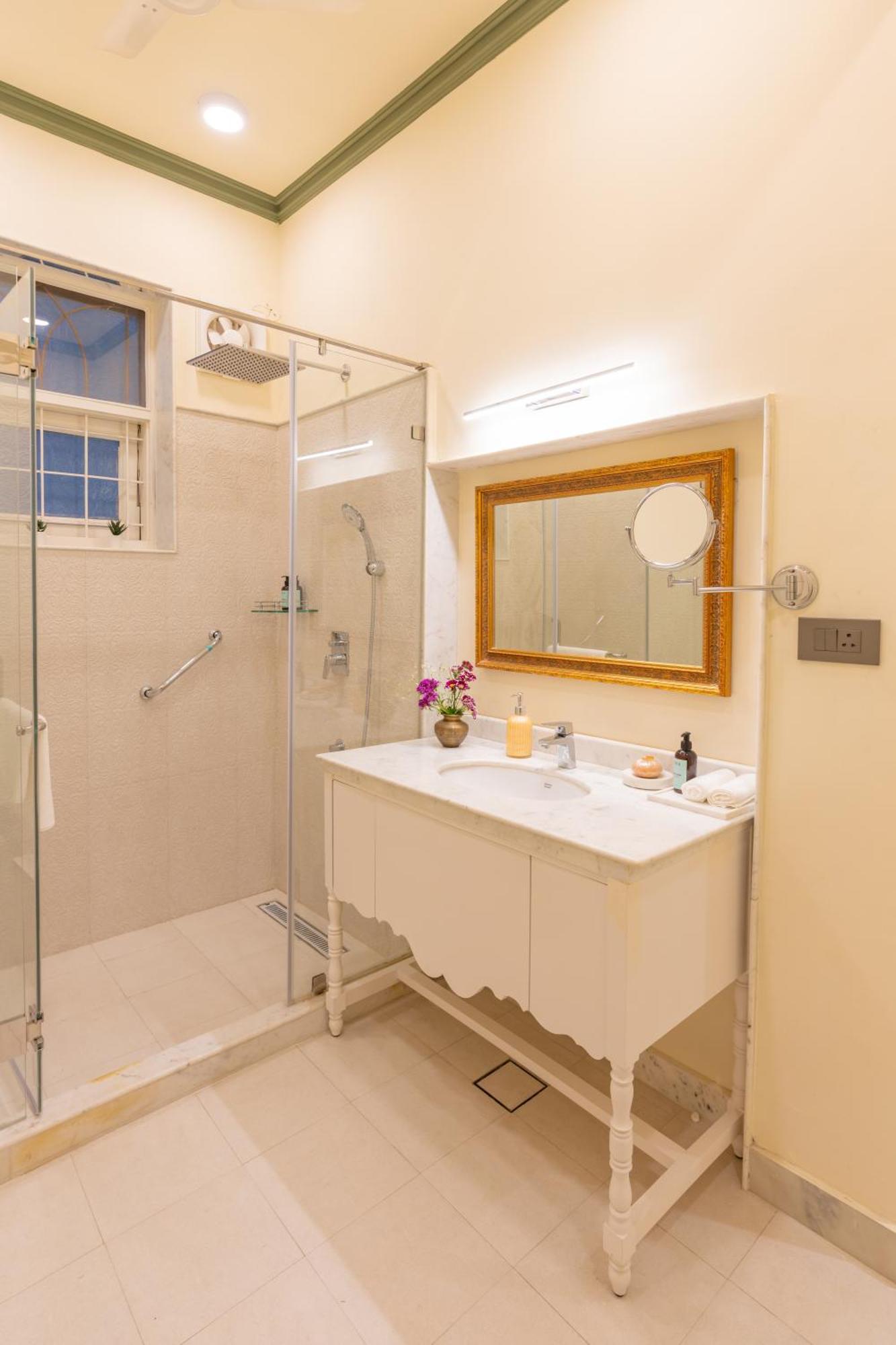 Laalee Hotel Jaipur Bilik gambar