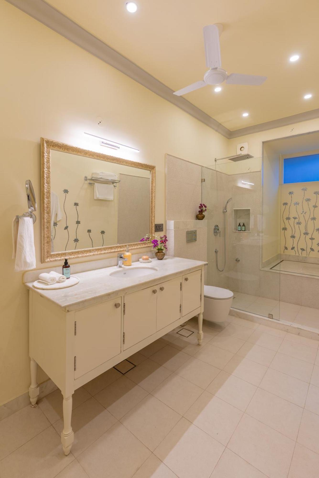 Laalee Hotel Jaipur Bilik gambar